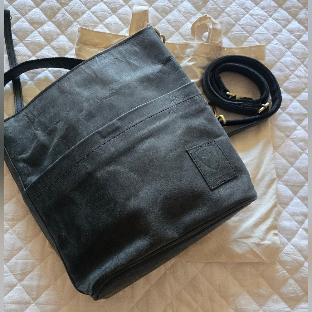 Chic Black Crossbody Bag